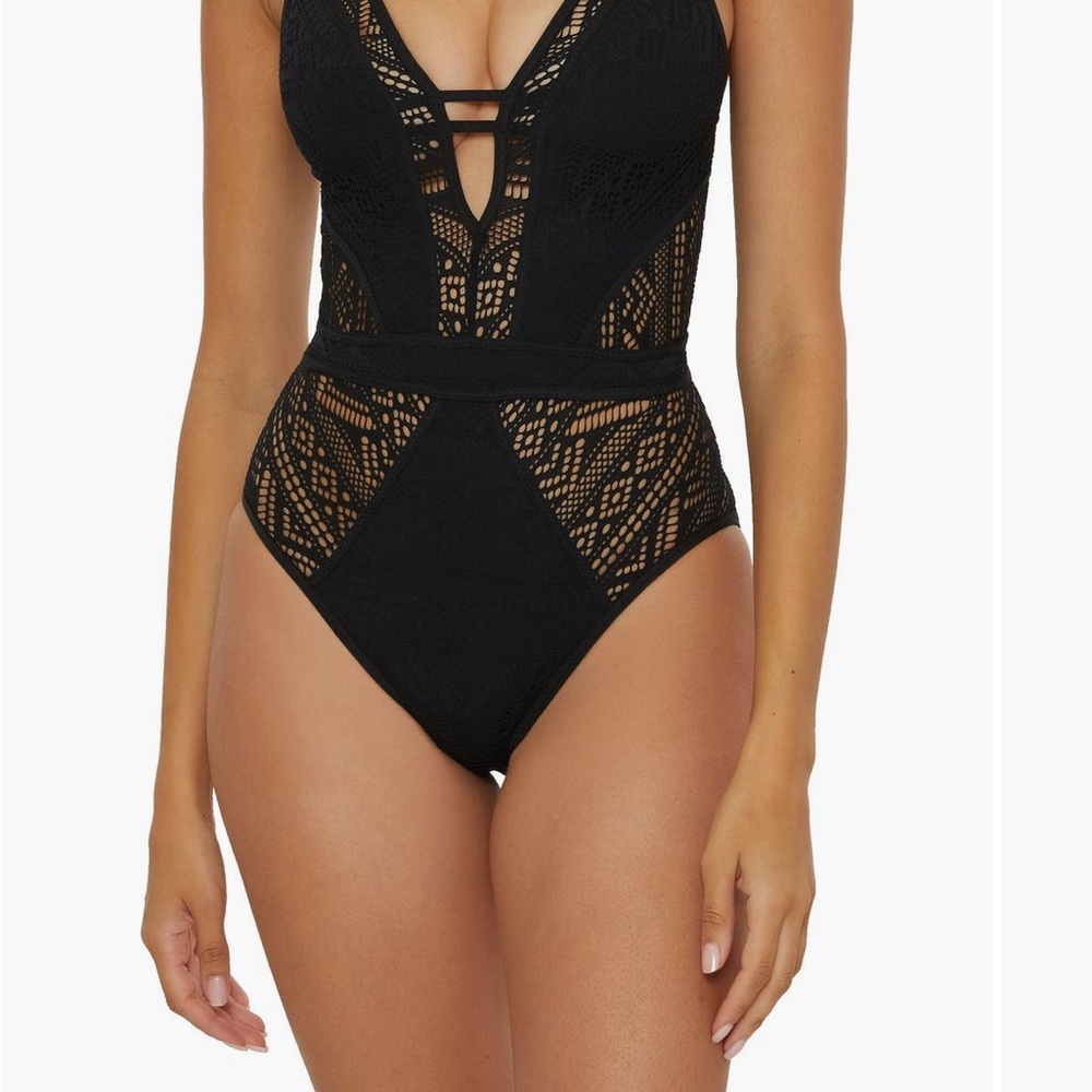 BECCA Plunge Color Play One Piece Swimsuit Black NWT